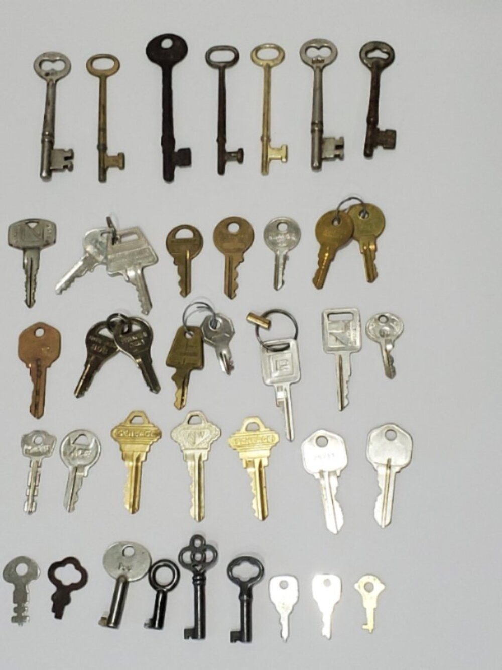 Lot 39 Vintage Old Antique Keys - Skeleton, Car, Auto, Jewelry, Padlock, Diary
